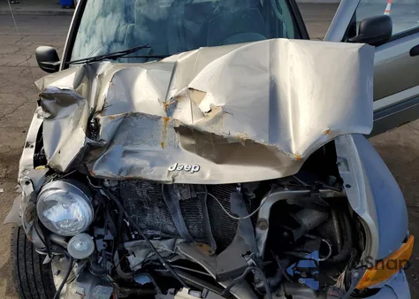 2005 Jeep Liberty Sport z USA, uszkodzony, nr VIN 1J4GL48KX5W624504